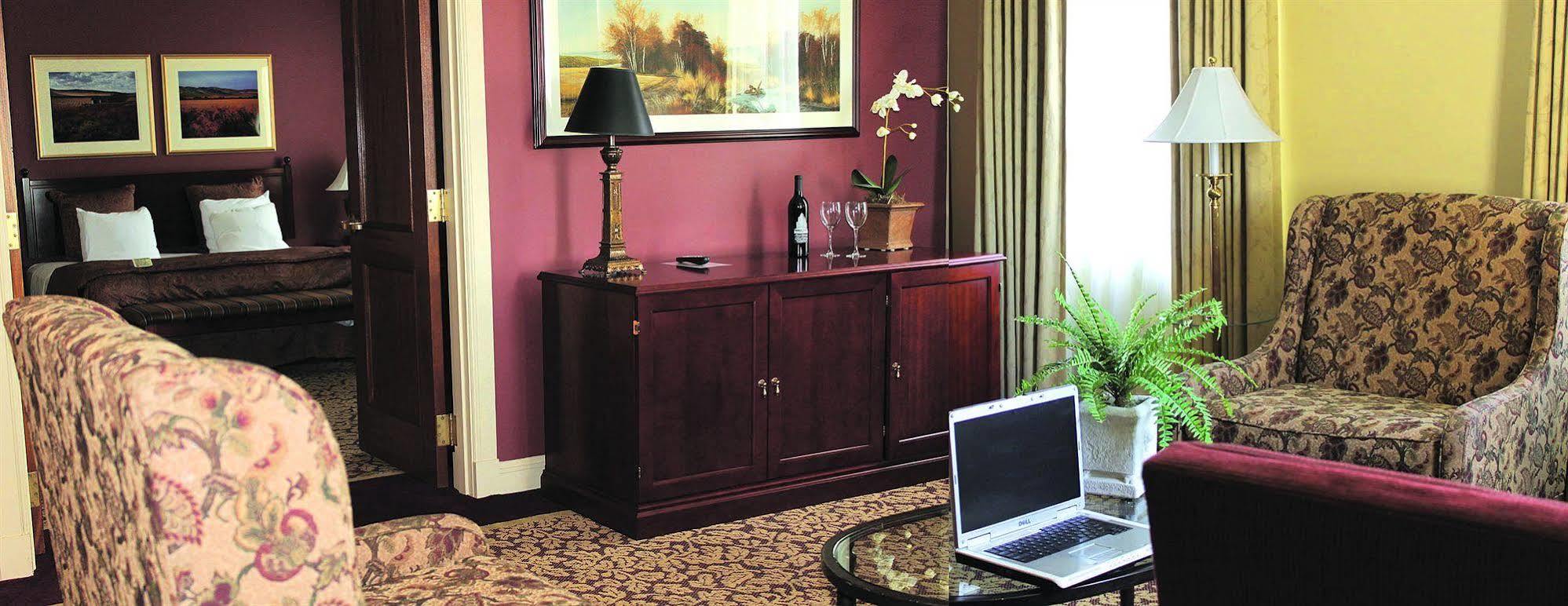 Hotel Marcus Whitman And Conference Center